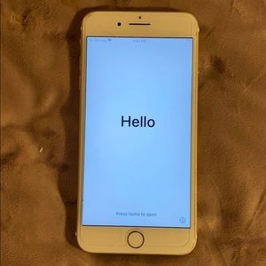 UNLOCKED Iphone 7 plus (Gold) Sprint